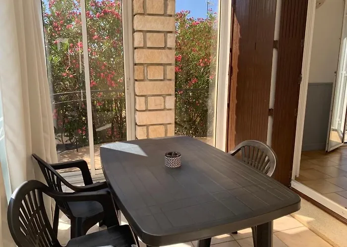 Holiday home Maison Cap Loriots